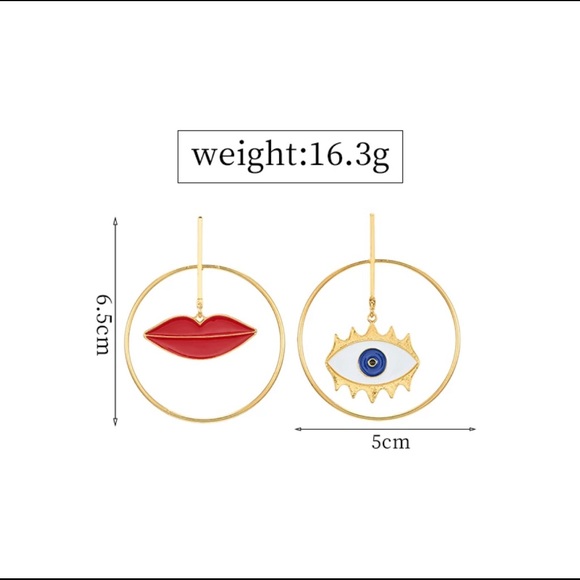 Lashes & Lips Earrings - Picture 3 of 3